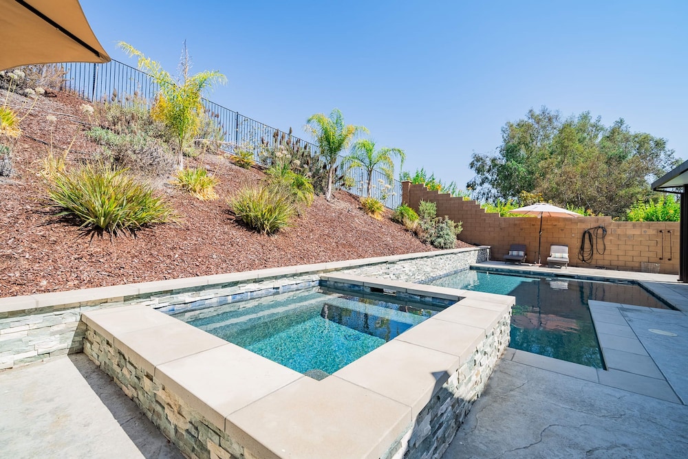 Allura Champagne New in Wine Country Pool Game Rm