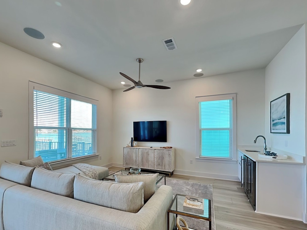 Yacht Harbor House by Southern Vacation Rentals