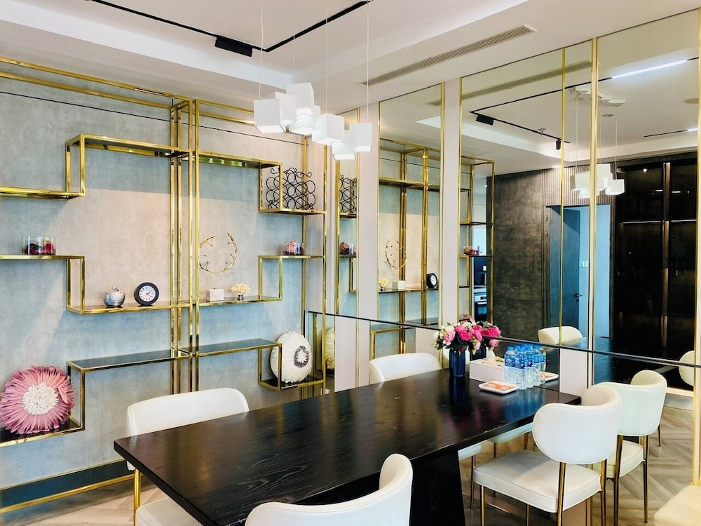 Serenity Serviced Apartments-Landmark 81