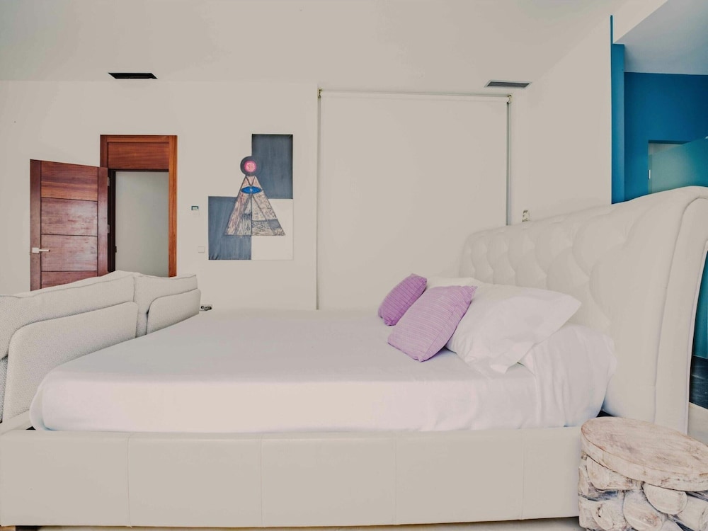 Holiday Home With Whirlpool Bathtub