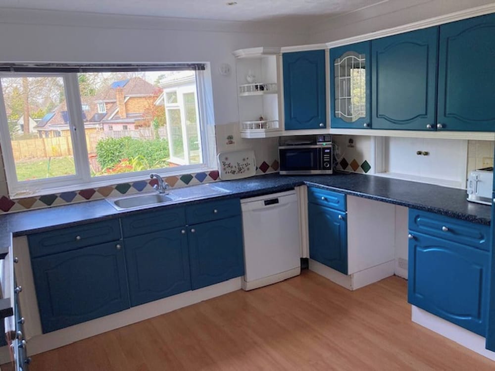 Modern and Spacious 6 Bedroom House
