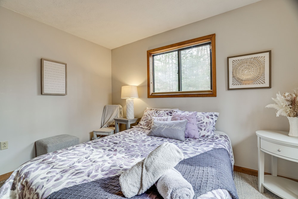 Scranton Vacations - Peaceful Pocono Pines Getaway: Hot Tub  Fire Pit! - Property Image 5