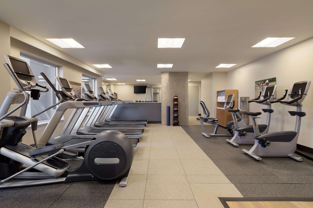 Embassy Suites by Hilton The Woodlands at Hughes Landing - Property Image 6