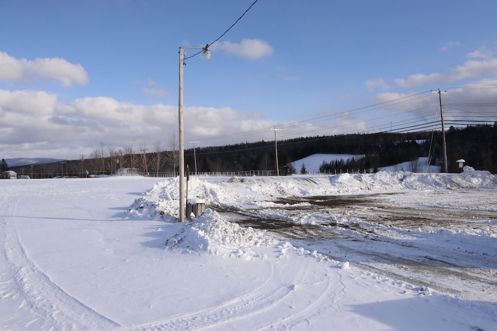 Colebrook C.C. & Motel