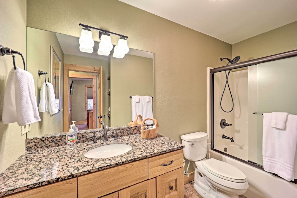 Salamander Hotel and Apartment