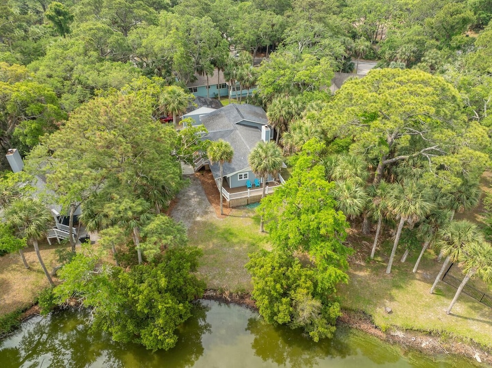 Inviting 3-bed, 3-bath Home Offers Perfect Blend of Comfort and Coastal Charm