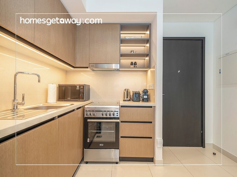 Chic 1BR Burj Crown Boulevard View