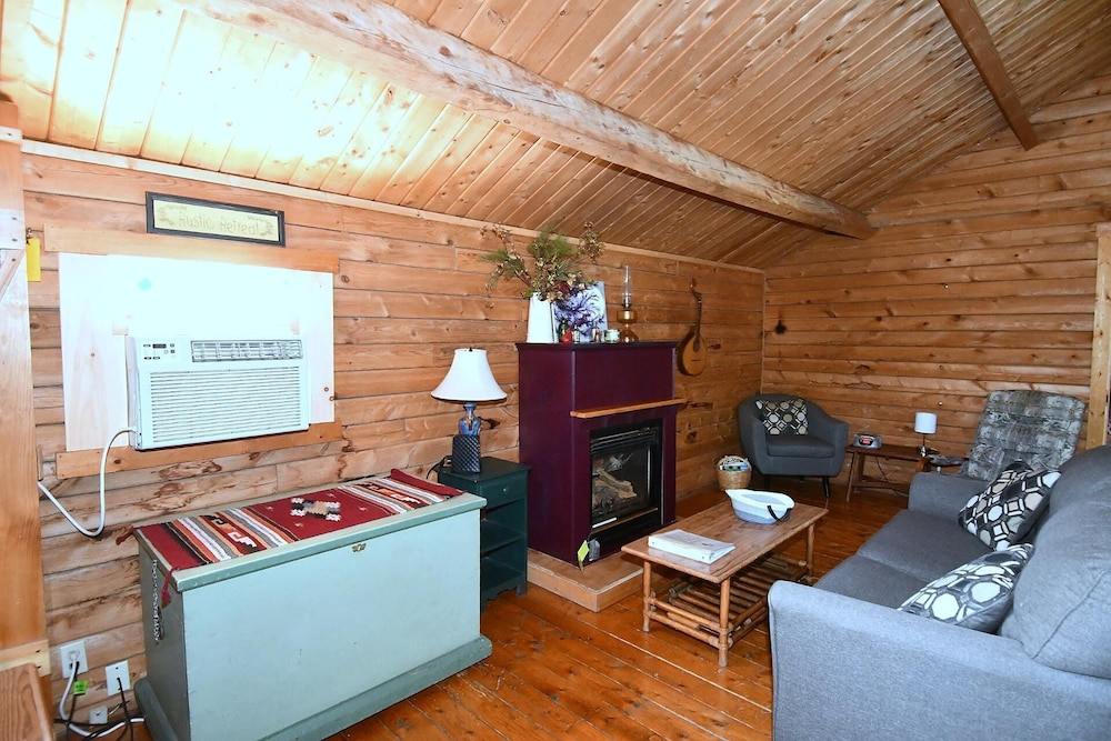 Whispering Hills - Couples Getaway - Property Image 17