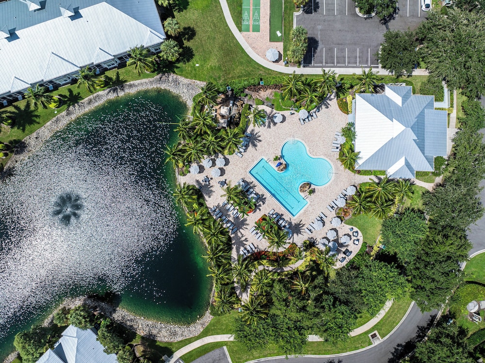 Asiago Vacation Rental at Lely Resort. Newly Furnished 2-Bedroom Condo with Stunning Lake & Golf Views. Spacious Retreat with Private Lanai, Resort Pool, H view 4
