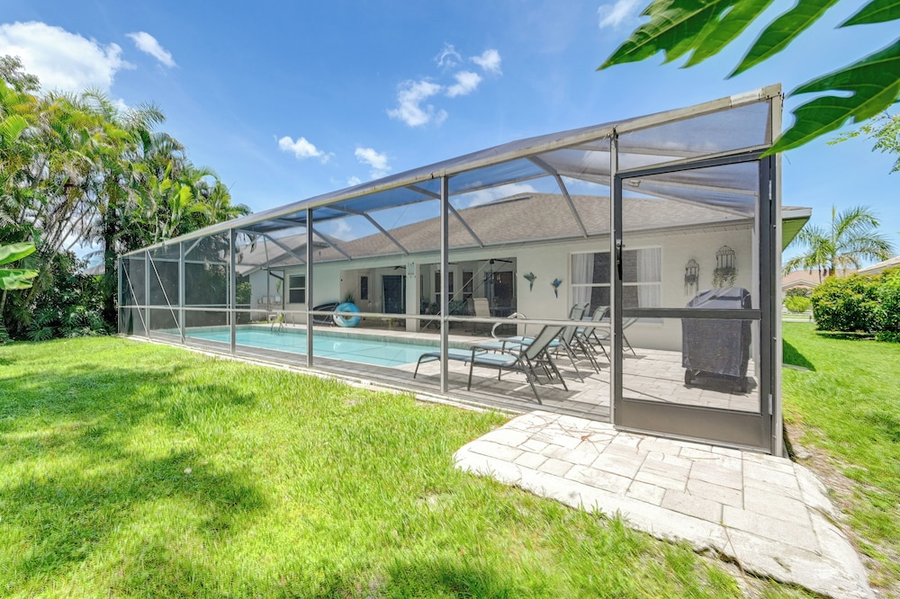 Resort Community Escape: Naples Home 5 Mi to Beach
