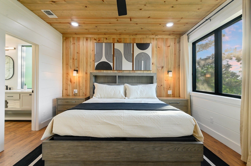 Luxury Retreat in Broken Bow