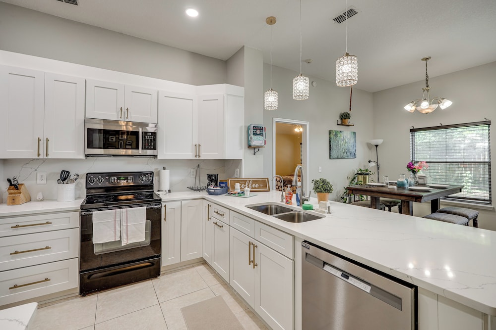 Shop & Dine at St Johns Town Center: Jax Home!