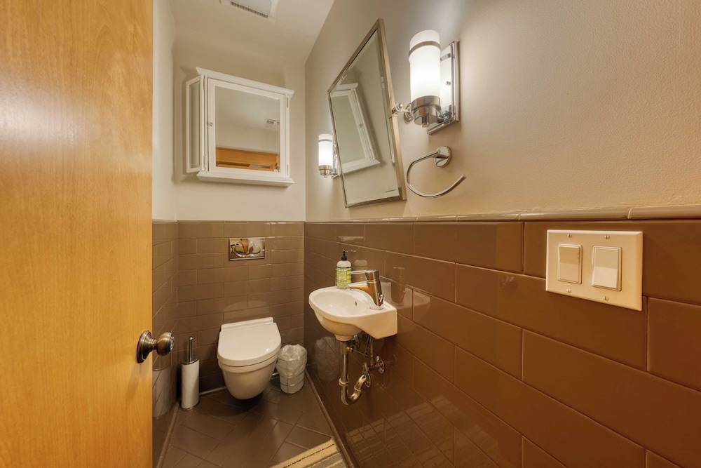 Cedars at Palisades by Avantstay Hot Tub, Resort Access, and Mountain Views