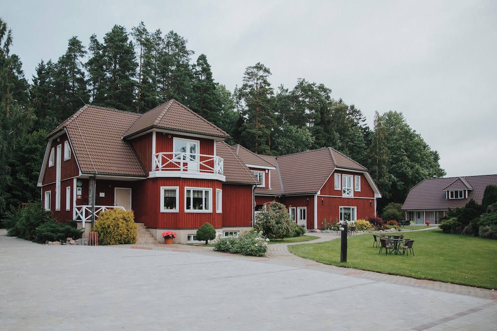 Klaara-Manni Holiday Center