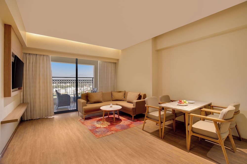 Lemon Tree Hotel Mall of Dehradun