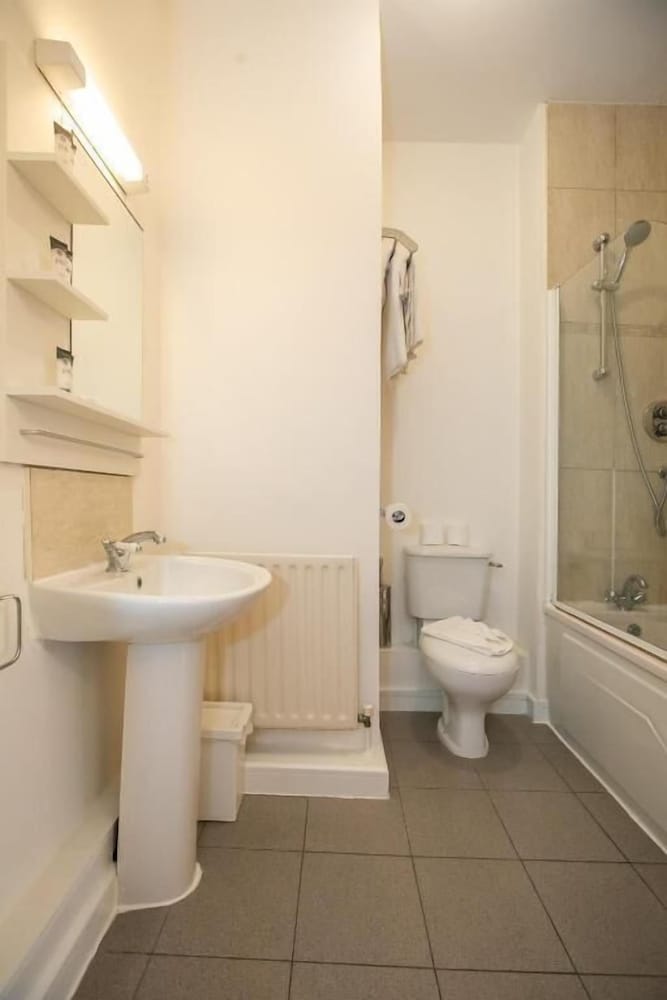 IFSC Townhouse Apartments