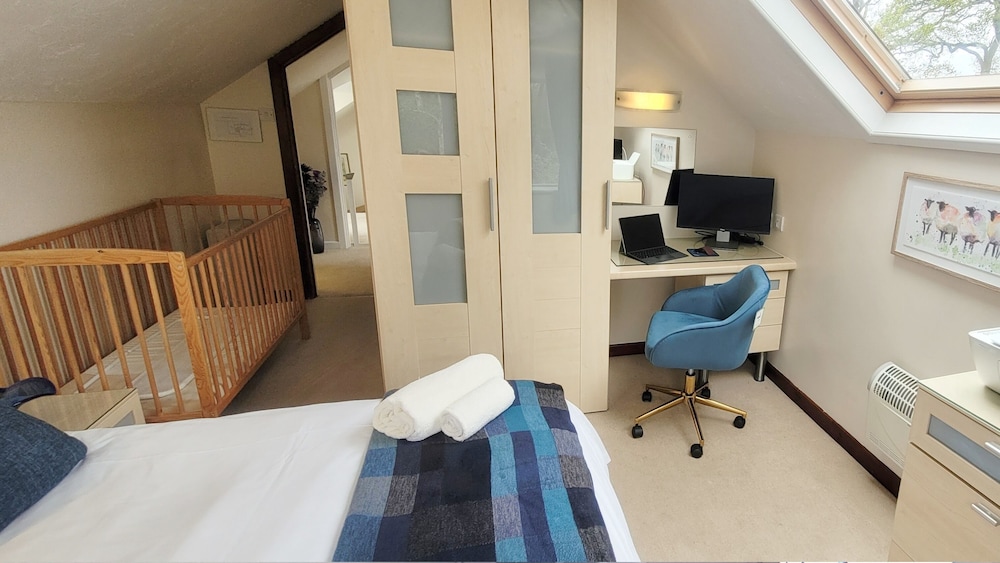 Birchcroft Hideaway