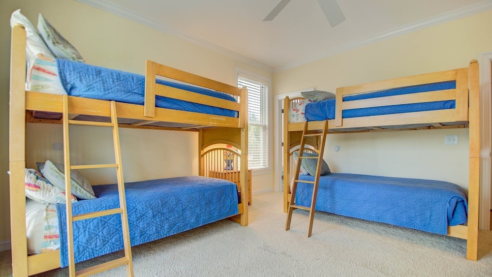 Come Seek A Higher Porpoise! 6 Bedroom Home by Peace Vacations view 5