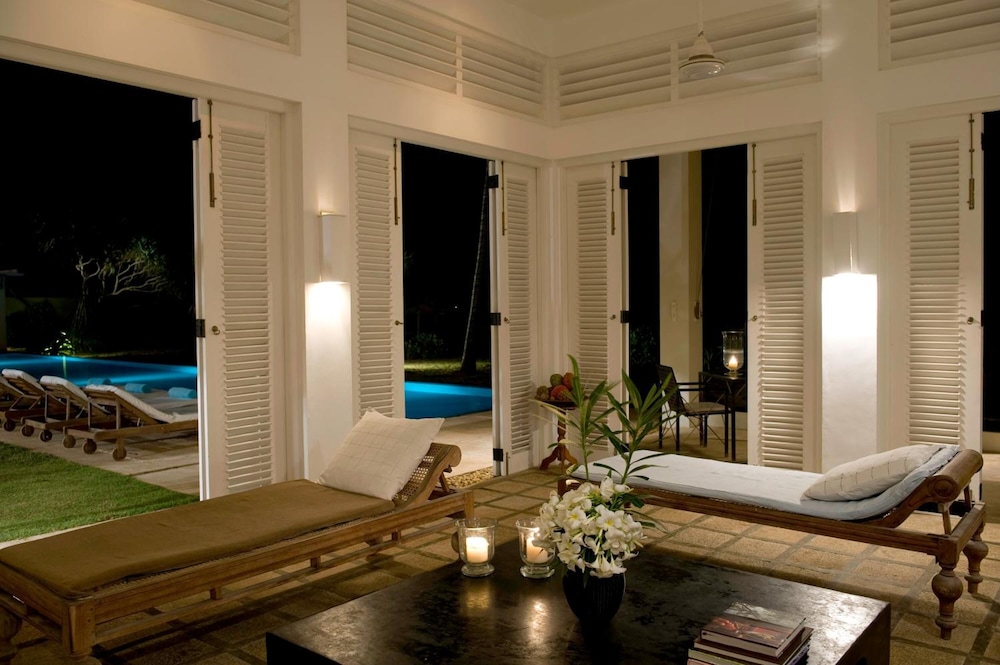 Sri Villas