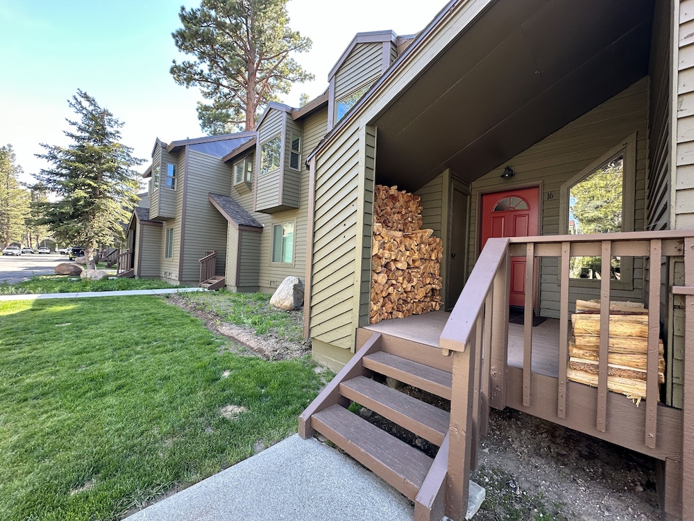 Forest Creek #16 2 Bedroom Condo by RedAwning view 2