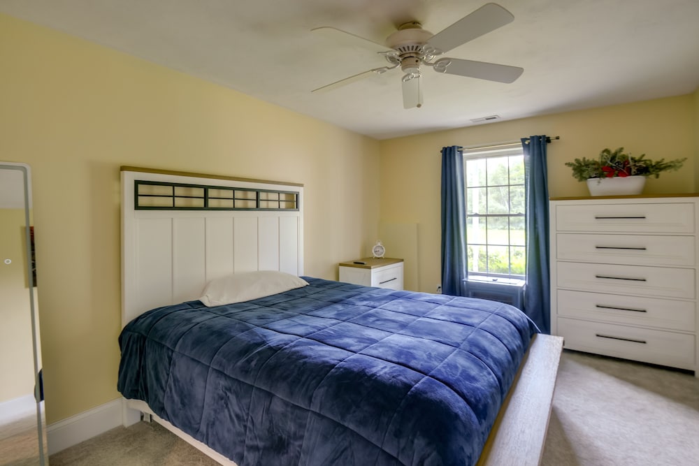 Conway Home w/ Private Hot Tub, Deck & Game Room! view 5