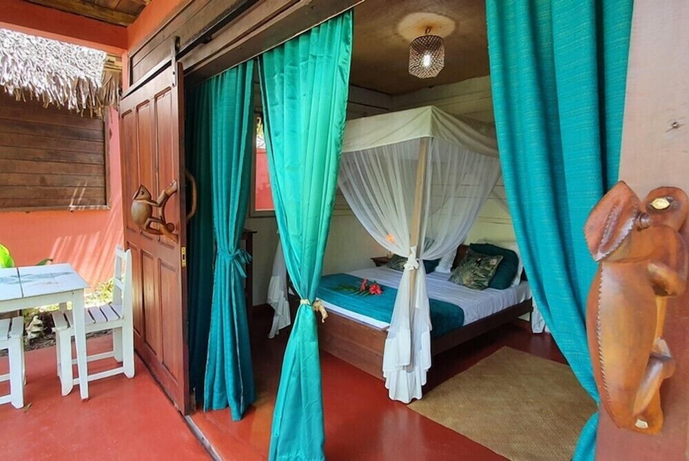 Ravoraha Ecolodge