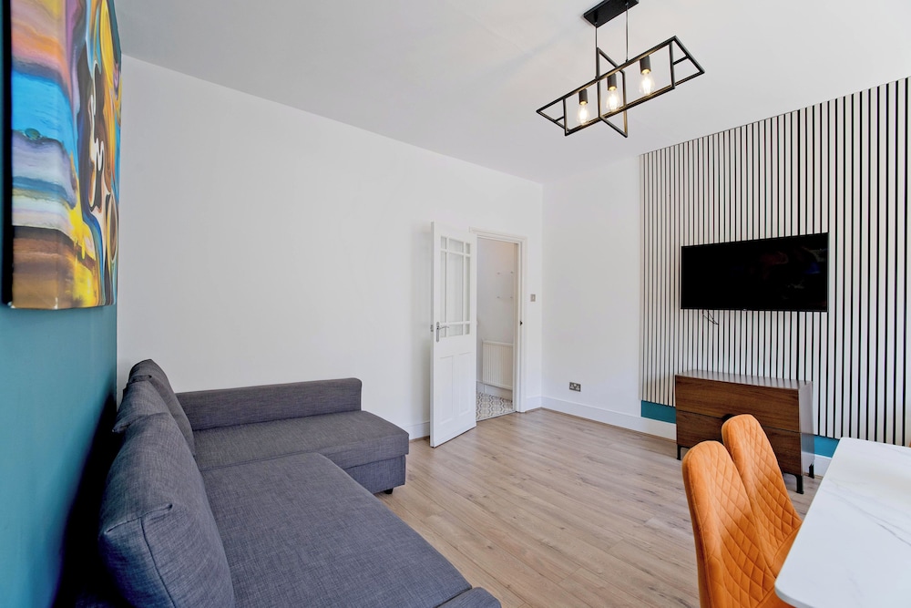 Imperial Horseferry Road Apartment