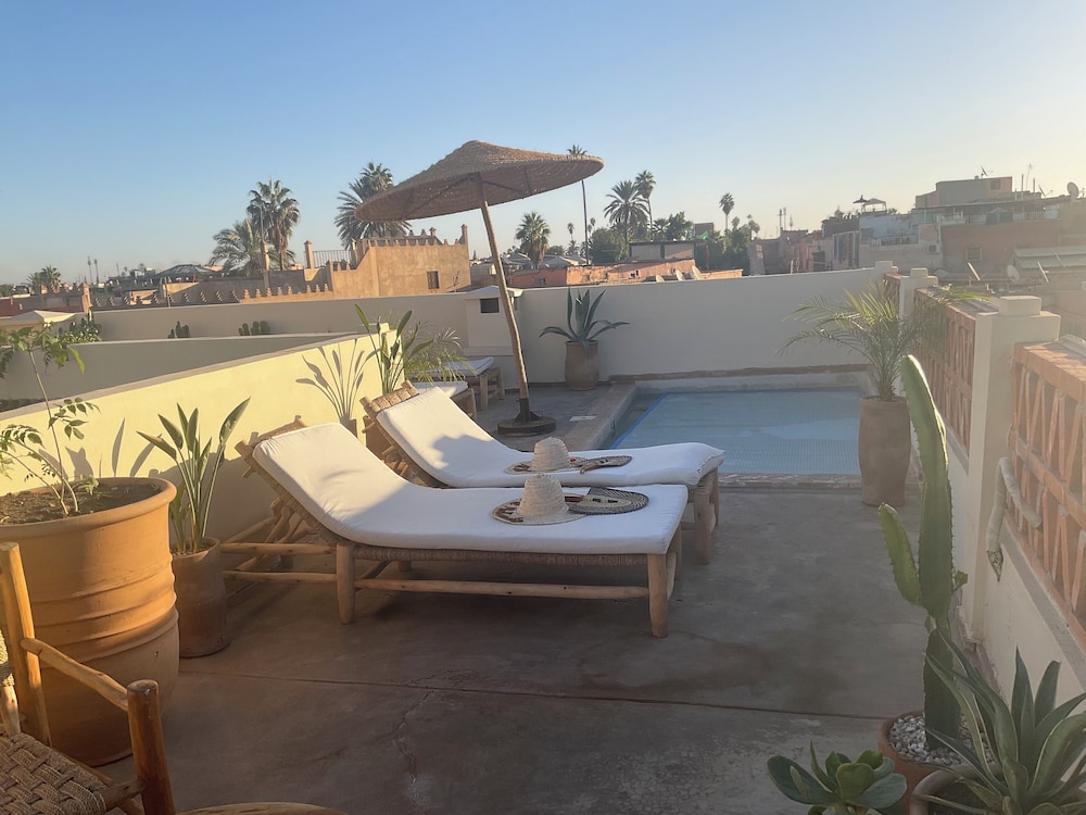 Riad Al Muhandiz