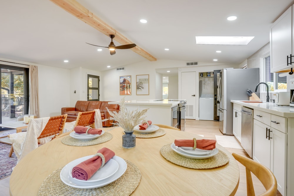 Mtn Views: Bright & Airy Sedona Home!