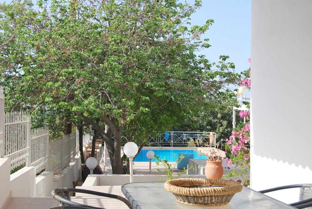 Chrysiida Luxury Suites