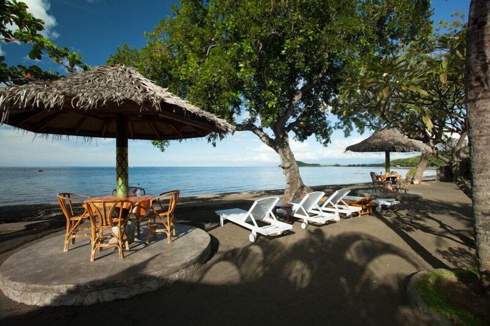 Segara Bukit Seaside Cottages