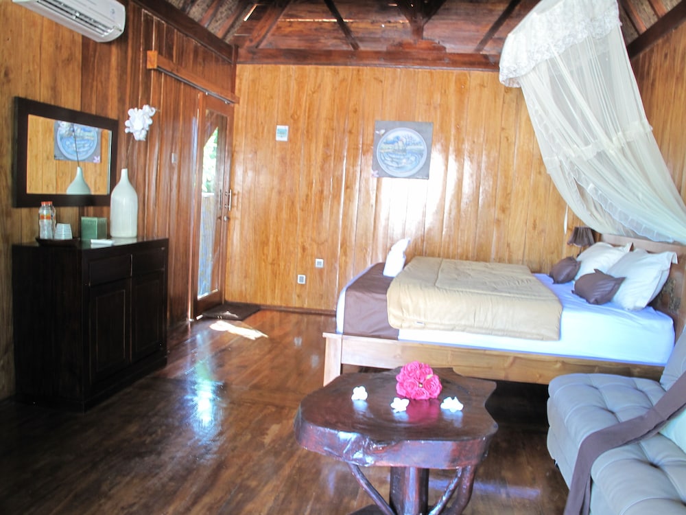 Yoki's Bungalows
