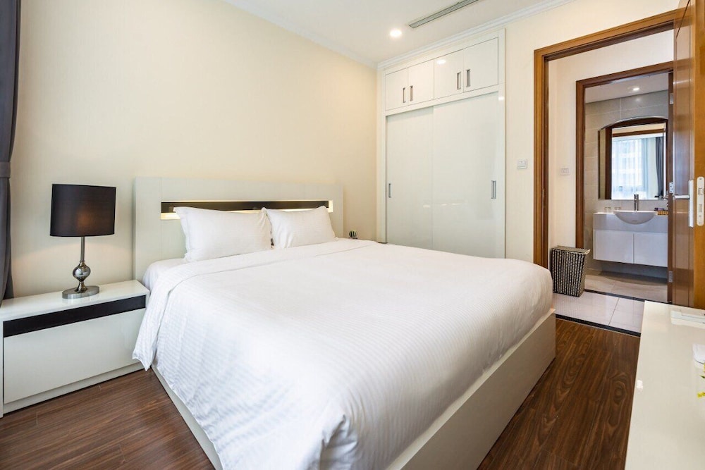 Somi Luxstay LP