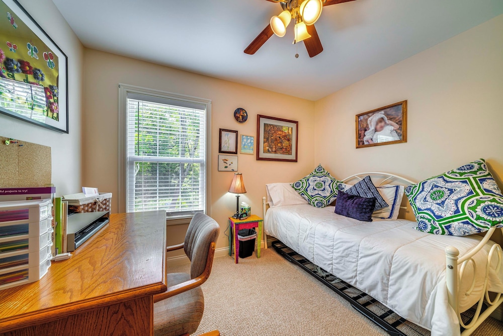 15 Mi to Louisville: Family Home w/ Private Yard!