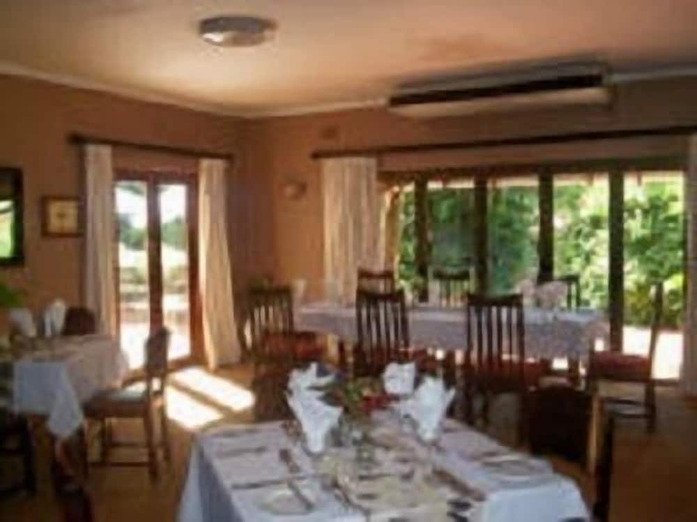 Canefields Country House