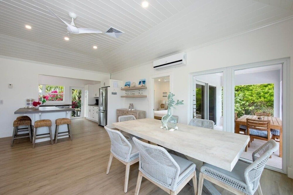 Wish House - Private Beach House Double Bay Beach 3 Bedroom Home