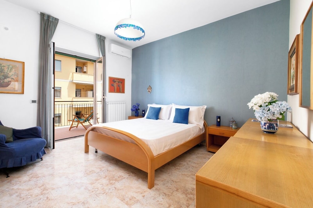 New Family 3 Bedrooms House In Sorrento