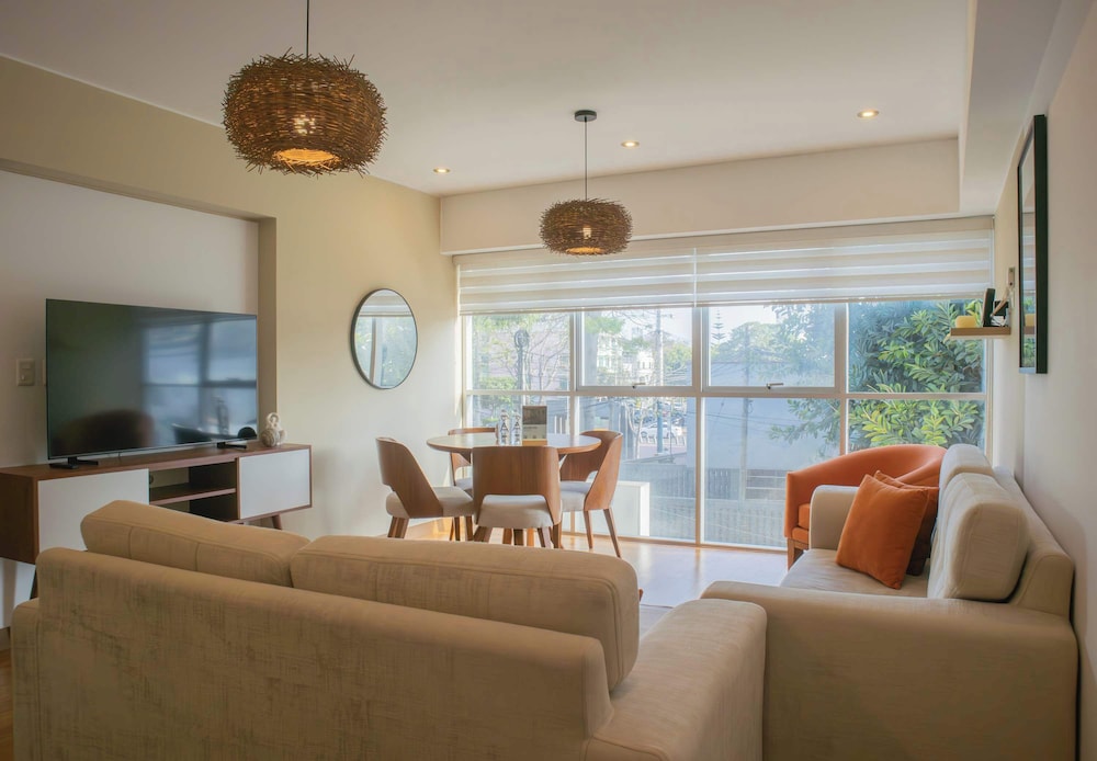 w Cozy 1BR Apartment in the Heart of San Isidro