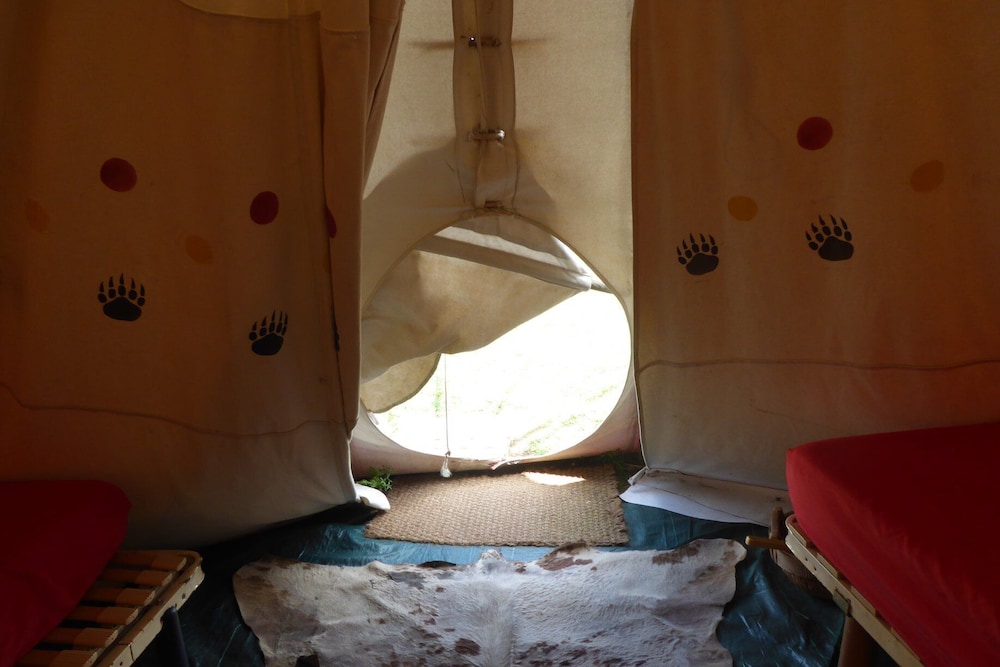 Le Ranch De Calamity Jane Tipis d'hôtes view 4