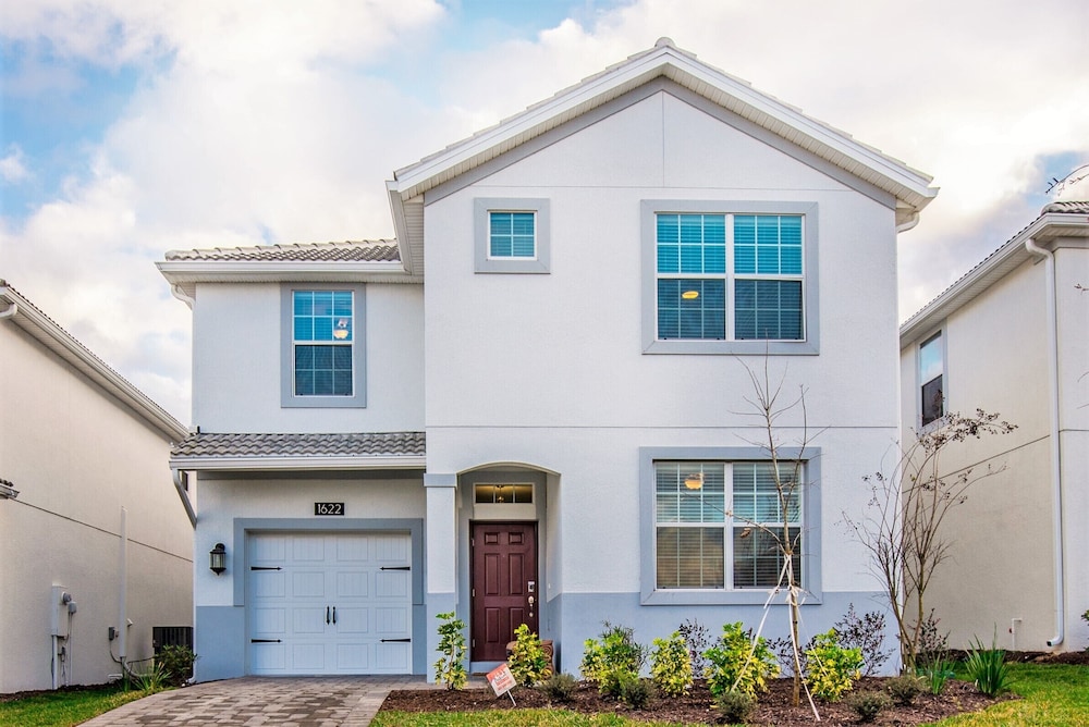 6 Bedroom Villa W Private Pool & Game Room - Image 1