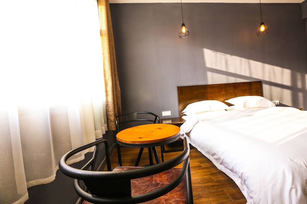Zhangjiajie Comma Travel Hotel