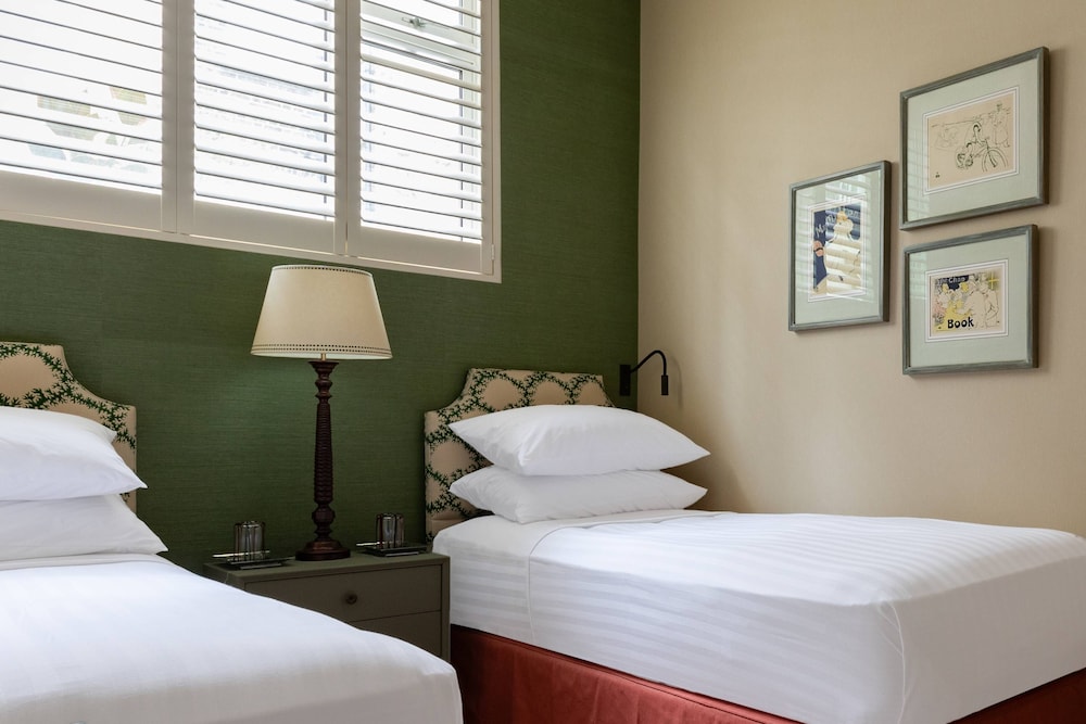 Burton Mews by Onefinestay