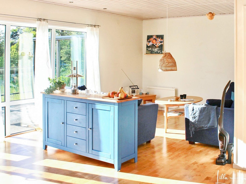 9 Person Holiday Home in Lottorp view 4