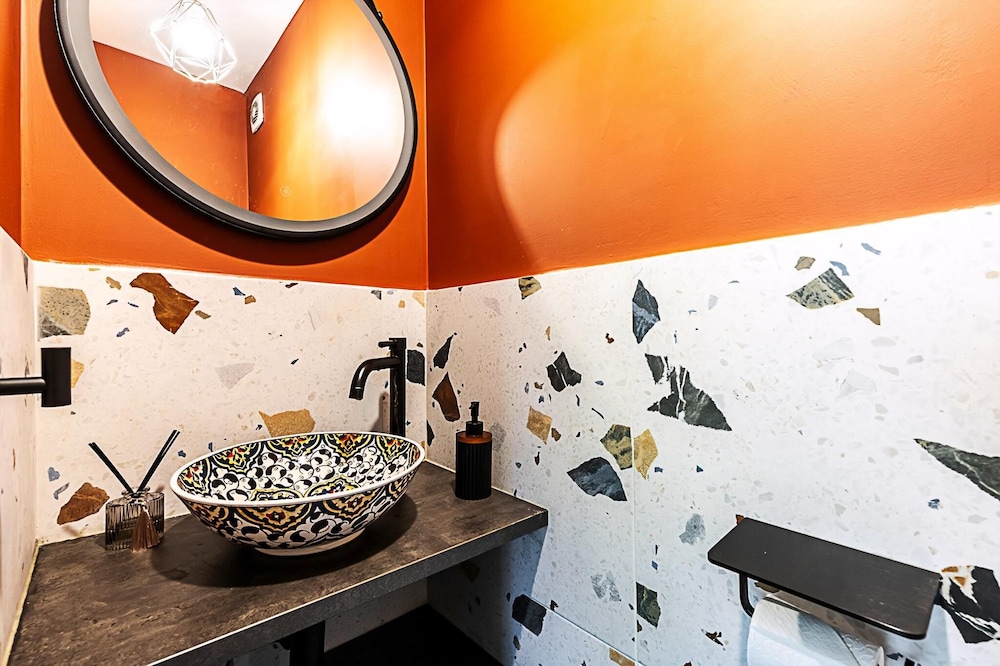 Stylish Islington Garden Flat Sleeps Four