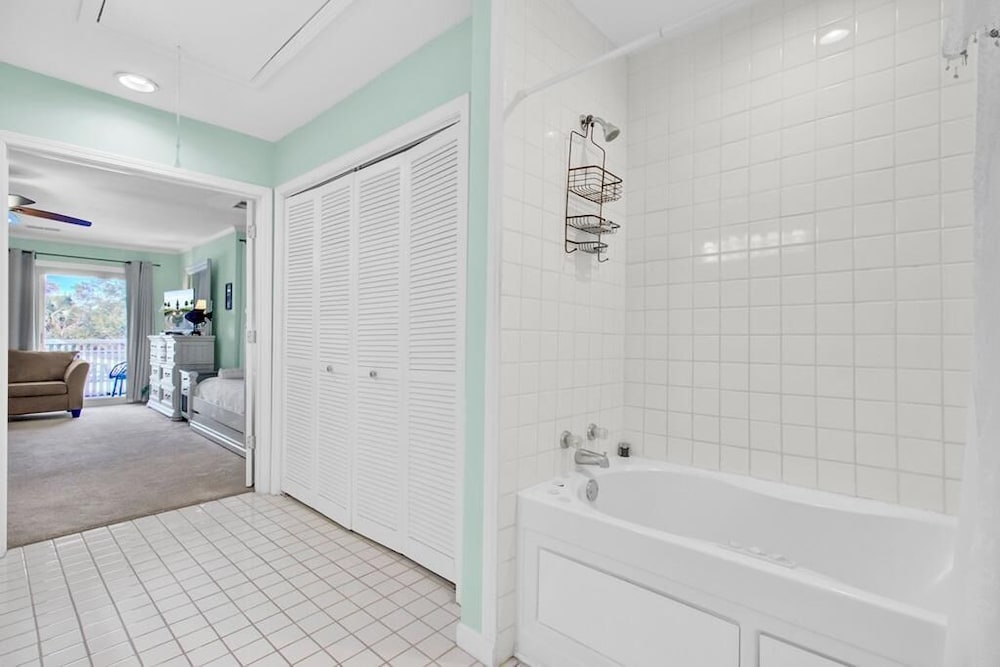 Racquet Club 35 by Wild Dunes, in Resort Core