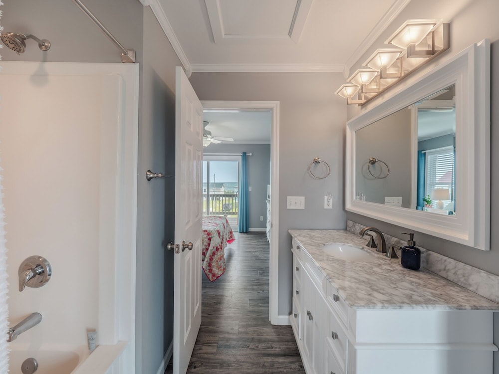 Pelican Palms by Topsail Realty