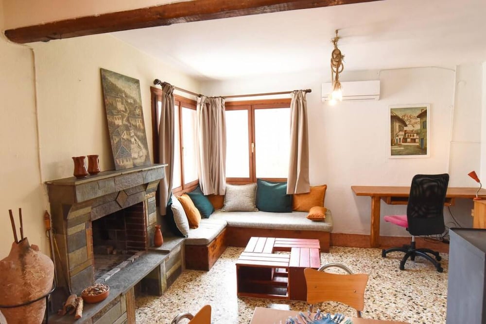 2 Bedroom Art House in Kavala view 2
