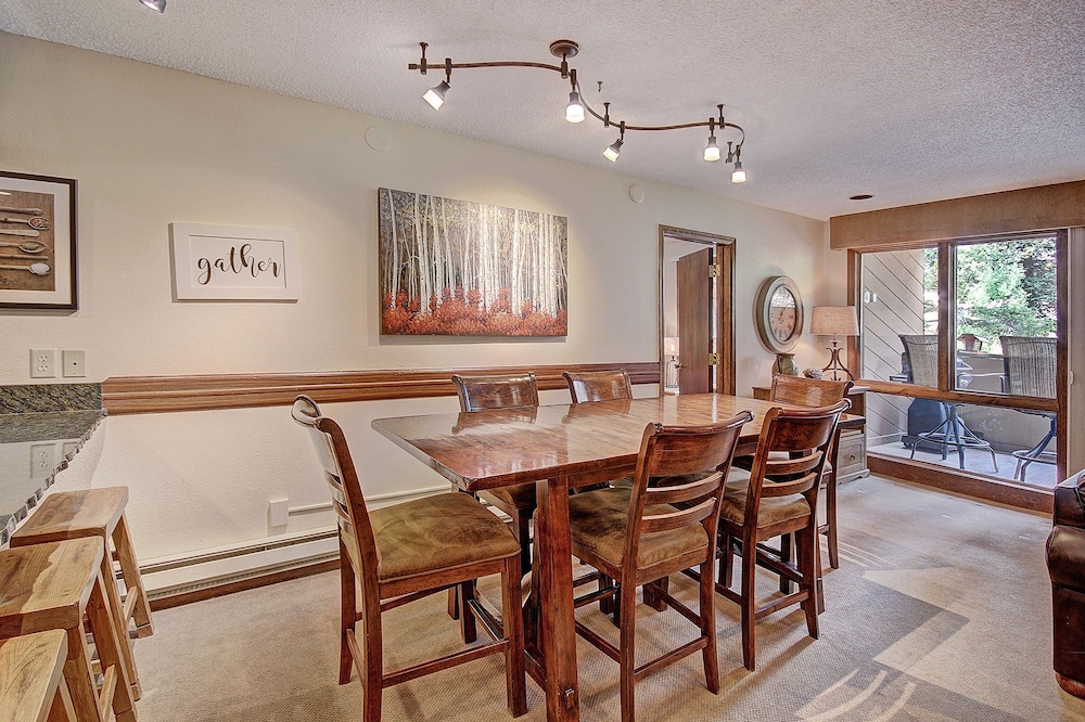 CM336 and CM337 Copper Mtn Inn by RedAwning