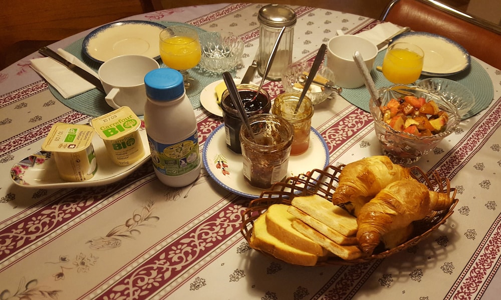 Dolphin's B&B