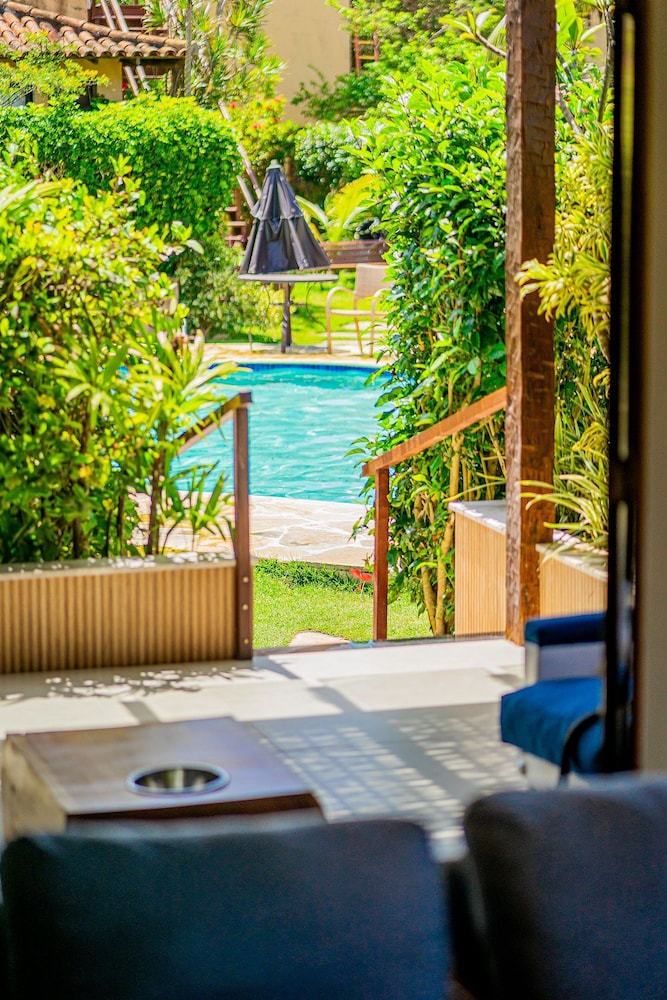 Casa DelMare Cond. com saída na praia